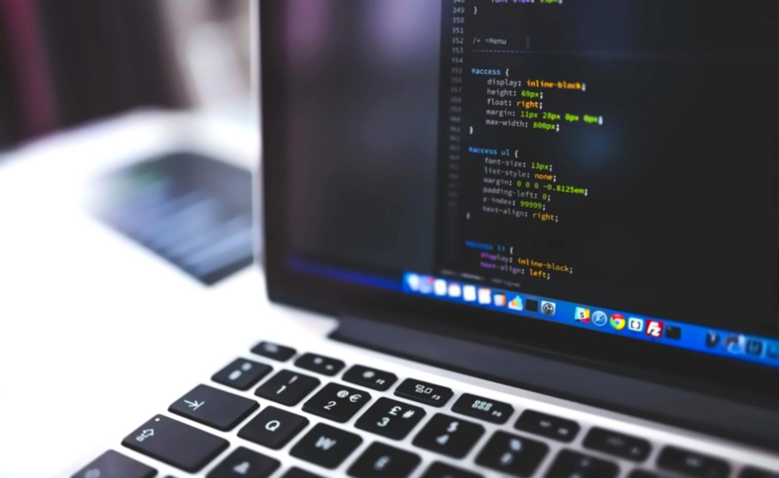 Gemeinsame Projektarbeit im Büro